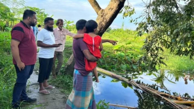 বন্দরে লোকালয়ে কুমির, সন্ধ্যার পর আতঙ্কে তিনগাঁওবাসী