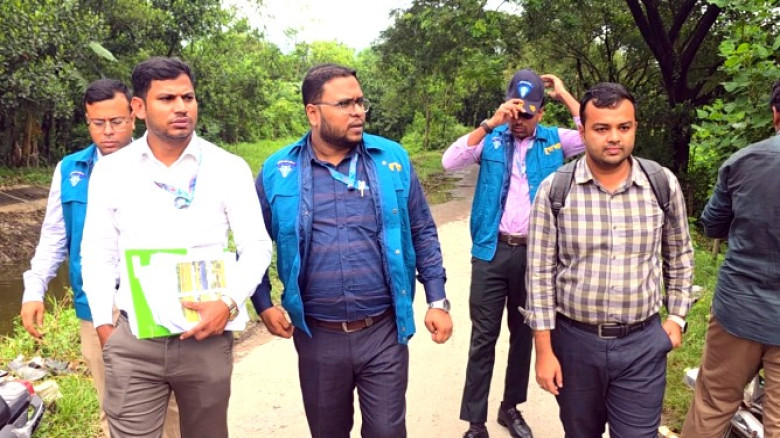 রূপগঞ্জে পাউবোর সেচ প্রকল্পে দুদকের পরিদর্শন